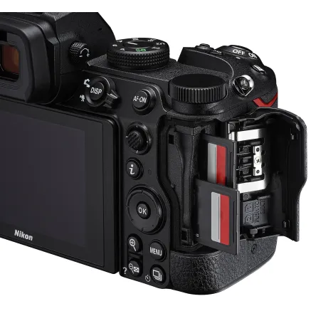 Nikon Z5 NIKKOR Z 24-70mm f4 S