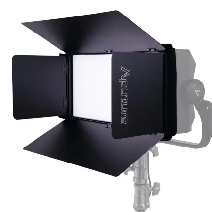Aputure Nova P600c Barn door