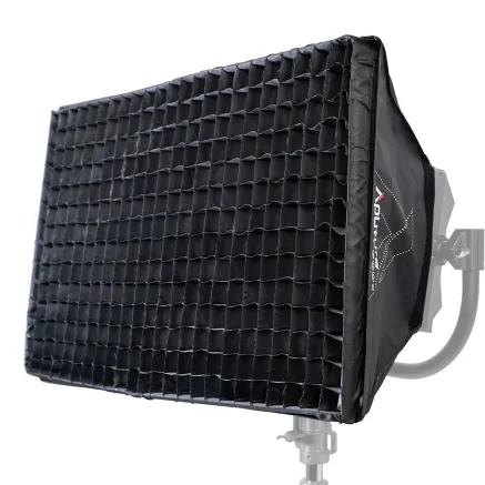 Aputure Nova P600c Softbox