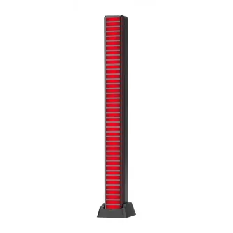 Redleaf 32LED 3D RGB Equalizer juosčiai panelis su raudonikais įsijimo LEDiais, frontinis kampas uz juosčiausiai balto pamatinio, dalis LED RGB žvaldevimo įranga