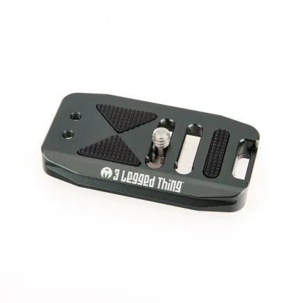 3 Legged Thing 70mm Base Plate with screen slope and strap connector. Compatible with Arca Swiss Grijs BASE70 G