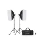 Godox MS200V-F dviejų studiinių flashečių komplektas su dviem flashečiais, softbox'ais, reguliuojamais šviesos stovais, nešiojimo krepšiu ir belaidžiu energijos valdymo įrenginiu ant balto fono.