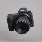 Nikon Z6 su Urth elektroniniu objektyvo montavimo adapteriu EOS-NIK Z ULMAE EF Z, užtikrinančiu Canon EF ir Nikon Z suderinamumą