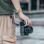 Falcam F22 greito atleidimo apatinė plokštė Sony A7C su riešo diržu ir trikojo tvirtinimu.