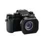 Juodas JJC LH-JXF35SII objektyvo gaubtas Fujifilm XF 35mm ir 23mm objektyvams, skirtas sumažinti atspindžius ir apsaugoti objektyvą.