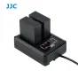 JJC Panasonic DCH-BLC12 USB dvigubo baterijų įkroviklis su dviem įdėtomis baterijomis, skaitmeniniu ekranu, rodančiu įkrovimo būseną, ir prijungtu USB kabeliu greitai įkrovimui.