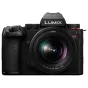 Panasonic Lumix S5M2 korpusas su S-S50 objektyvu ir S-R2060 komplektu - Profesionali DSLR kamera su 24,2 MP jutikliu, Dual Native ISO ir Active I.S. technologija