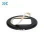 JJC RN-CLUX filtru adapteris ir lencų kapų komplekts Leica C-Lux kompakto kamerai su 49 mm filtrais, juodas apvalus adapteris su stačiakampiu išpjova ir įgraviruotu tekstu, taip pat šviesiai rudas lipnios juostos gabalas ir lenc