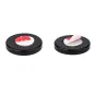 JJC Soft Release Button - juodas apskritimas su raudonu 'M' logu, savisandarinantis pagrindas lengvam tvirtinimui