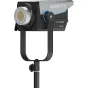 Nanlite FC-500C LED RGBW prožektorius su reguliuojamu reflektoriumi ir kompaktišku dizainu
