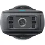 Insta360 X5 8K 360 laipsnių veiksmo kamera priekis su centriniu objektyvu, tekstūru turėklu, keliais mygtukais ir vandeniui atspariu dizainu.