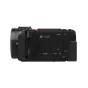 Panasonic HC-VX3 4K vaizdo kamera su HDMI prievadu, USB Type-C terminalu, meniu mygtuku, HDR ir baterijos indikatoriais, su dalinai matomu objektyvu kairėje pusėje.