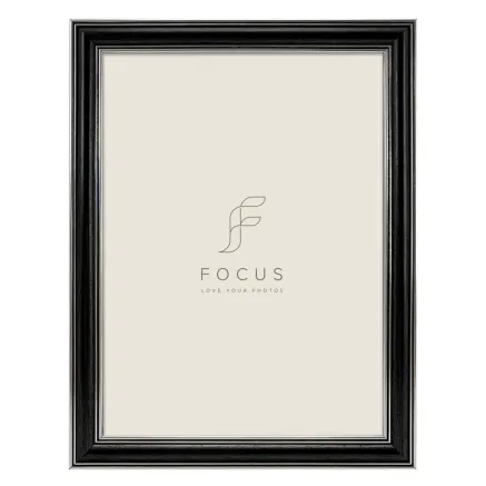 FOCUS HOLLY BLACK 20X30 132611