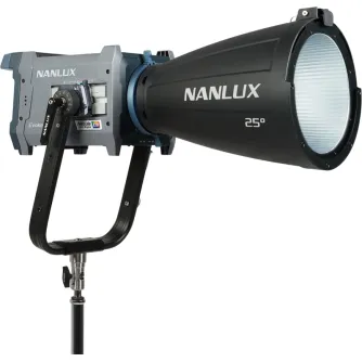 Monolight Style - NANLUX EVOKE 600C LED FULL-COLOR SPOT LIGHT WITH TROLLEY CASE EVOKE 600C KIT - quick order from manufacturer