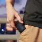 Godox X3Pro C 2.4G jutiklinis TTL siųstuvas Canon fotoaparatams su dideliu LCD ekranu ir USB-C įkrovimo jungtimi rankose
