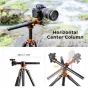 K&F Concept T255A3+BH-28L tripodis su horizontu centriniu stulpiu ir atsisvežiamu monopodžiu, su DSLR kameru, rodantis 360° draudtų centrinių stulpio ir 35 cm plėtra.