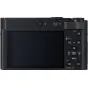 Panasonic Lumix TZ300 juodo kompaktinio fotoaparato užpakalinė pusė su 20.1 MP jutikliu ir 15x LEICA zoom objektyvo valdymo mygtukais