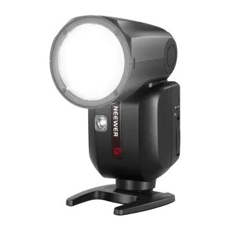 Neewer Z2-N TTL Nikon kameroms skirtantis spinduliuotojas su suktine galva ir difuziniu apvaliu šviesos panele, šono vaizdas