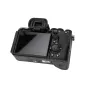 Atgalinė Sony a7 serijos be veidrodžio kameros pusė su sukiamu LCD ekranu, suderinama su JJC atspindžio atspindžio ekrano apsauga.