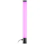 Westcott Ice Light 3 RGBWW LED šviesa, skleidžianti ryškią purpurinę šviesą, su rankena su baterija ir USB-C maitinimo kabeliu, ideali fotografijai ir vaizdo apšvietim.