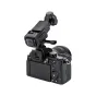 JJC HSC OP3 adapteris su DJI Osmo Pocket 3, pritvirtintas prie fotoaparato karšto bėgio ir su išskleista veiksmų kameros tvirtinimo konstrukcija