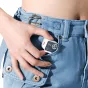 Ulanzi DG01 Kubo Mini šviesos juodos spalvos, pritvirtintas prie džinsinio švarko šaltosios šuošės, kompaktiškas 22g šviesos prietaisas su trim šviesumo lygmenimis ir 500mAh baterija