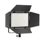 Godox LP600R 60W RGB LED šviesos panelis su atvėrtais barndooriais, priekinis vaizdas, rodantis ryškią išsklaidytą šviesą ir elegantišką juodą dizainą