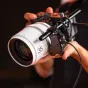 Viltrox NexusFocus F1 S vieno variklio adapteris su 35 mm senoviniu objektyvu Sony E-mount kameroms, rodantis dirbtinio intelekto autofokuso technologiją ir kompaktišką variklio dizainą