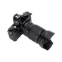 JJC HB 93 gėlės formos objektyvo apsauga Nikon Z 24-200mm f/4-6.3 VR objektyvui, baioneto montavimas, matinė vidinė paviršiaus apdaila, kompaktiškas dizainas