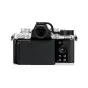 Nikon Z fc fotoaparatas su pritvirtinta JJC TA-ZFC juoda rankena, viršutinė ir galinė apžvalga, rodanti ergonomišką dizainą ir silikono piršto pagalvėlę stabiliam vienrankiam fotografavimui