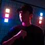 Ulanzi Mini Pocket 49 RGB vaizdo šviesa balta su 360° spalvų reguliavimu, kompaktiškas dizainas ir apšviesta priekis, ideali kūrybiniam vaizdo ir fotografijos apšvietimui