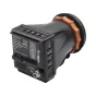 PortKeys LEYE III elektroninis vaizdo ieškiklis su 2,4 colio 1440x900 skiriamosios gebos ekranu, šoninis vaizdas, rodantis HDMI įvestį, valdymo mygtukus ir Canon E6 baterijos plokštelės vietą