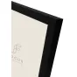 FOCUS Grace juodo medžio nuotraukų rėmas 60x80 su elegantišku raižytu kraštu ir tikru stiklu priekinėje dalyje, idealus fotografijų prezentavimui