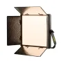 Ikan Lyra 1x1 dvigubo spalvos DMX studijos LED šviesa su atidarytu difuziniu panele, aukšto CRI LED technologija ir reguliuojama spalvos temperatūra nuo 3200K iki 5600K