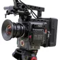 Laowa 12mm T2.9 Zero-D kino objektyvas su Arri PL tvirtinimu, pritvirtintas prie RED Dragon kameros, skirta profesionaliam plačiakio filmavimui