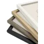 FOCUS Willow White A4 nuotraukų rėmelių kolekcija, demonstruojanti tris medinius profilius su šviesiais, vidutiniais ir tamsiais apdailos atspalviais - minimalistinis dizainas su natūralaus medžio tekstūra moderniam dekorui