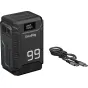 SmallRig T99 V-Mount baterijos galios blokas su 100% užkrovos rodmeniu, tvirtas aliuminio ir TPU konstrukcijos, daugybė išvesties portų ir įtrauktas 240W USB-C užkrovimo kabelis.