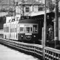 Retro stiliaus Escura SnapRoll Mini skaitmeninis fotoaparatas su 2MP jutikliu ir 1,3 colio ekranu, idealiai tinkantis nostalgiškoms kvadratinėms nuotraukoms ir 720p vaizdo įrašams