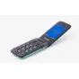 Panasonic KX-TU400EXC žalias sukiamasis telefonas su didelėmis mygtukais ir SOS mygtuku, atidarytas, kad parodytų ryškų 2,4 colio TFT LCD ekraną ir naudotojo draugiškas meniu parinktis