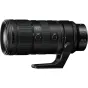 Nikon NIKKOR Z 70-200mm f/2.8 VR S II teleobjektyvas zoom objektyvas su trikojine koja ir objektyvo gaubtu, šoninis vaizdas, rodantis profesionalią konstrukciją ir optinę kokybę