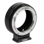 Metabones Canon FD į Nikon Z montavimo adapteris su nuimamu Arca tipo stovinuku, preciziškai pagamintas iš vario ir aliuminio, su flokuota vidine dalimi, kad sumažintų atspindžius.