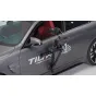 Tilta Hydra Alien Car Mounting System Pro HDA-T02-A-AB komplektas įrenginys, pritvirtintas prie automobilio šono lango su DJI RS 2 stabilizuotoju, skirtas stabiliam išoriniam vaizdo filmavimui su hidraulinės šokų absorbavimo sis