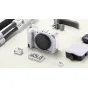 Tilta pilnas kameros apsauga Canon R50 V - modulinis apsaugos korpusas su ARCA-Swiss plokšte, NATO bėgiu, šaltu batų tvirtinimu, 1/4"-20 sriegiais, ergonomine rankena ir silikono apdaila profesionaliai apsaugai ir įvairiems prie