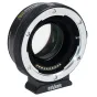 Metabones Contax N į E-mount greičio didintuvas ULTRA 0.71x su nuimamu stovykliniu pagrindu, šoninis vaizdas, rodantis metalinę konstrukciją ir rankinį diafragmos žiedą