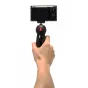 Manfrotto PIXI mini statyvas juoda spalva su maža kamera, rodanti intuityvią rutulišką galvą ir patikimą tvirtinimą