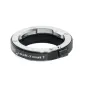 Metabones Leica M į Fujifilm X-mount T adapteris, pagamintas iš preciziškai apdirbtos vario un aliuminio su satininiu chromo apdaila ir antirefleksiniu samto vidiniu apmušalu, užtikrinantis optimalų objektyvų suderinamumą.
