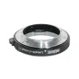 Metabones Leica M į Fujifilm X-mount T adapteris su juodu guminiu rankeniu ir satino chromo apdaila, skirtas Leica M-mount objektyvams ir Fujifilm X-mount kameroms.