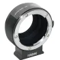 Metabones Nikon F į Micro Four Thirds T adapteris III su juodu matiniu apdailu, nuimamu Arca tipo fotografijų stabilizatoriumi ir precizi suprojektuota metaline konstrukcija.