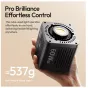 Ulanzi C60 60W dvigubo spalvos LED video šviesa, laikoma rankoje, rodanti kompaktišką dizainą ir galingą 60W COB LED šviesą profesionaliam vaizdo ir fotografijai apšvietimui.