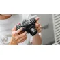Canon PowerShot V1 fotoaparatas su išoriniu mikrofonu, skirtas geresniam garso įrašymui, idealiai tinka vlogams ir turinio kūrimui